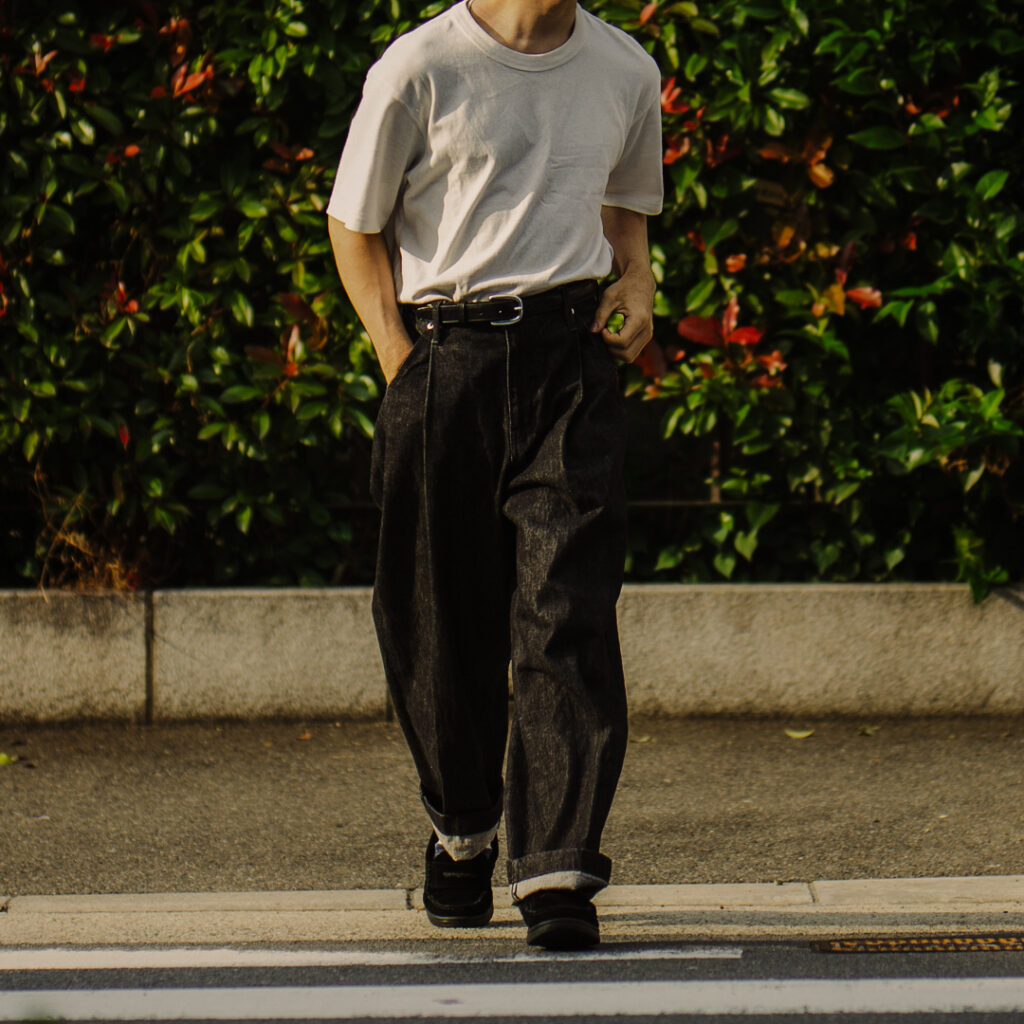 美品 NEONSIGN ネオンサイン WIDE DENIM SLACKS-